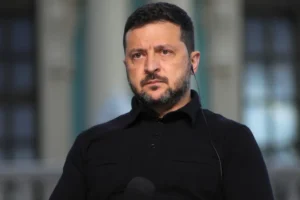 Zelensky revela que Rússia tentou atacar o seu avião duas vezes