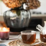 6 chás que podem ajudar a dormir melhor e ter uma noite tranquila