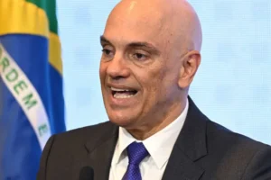 Alexandre de Moraes vota em São Paulo