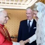 Apenas estas sete mulheres podem usar branco na presença do Papa
