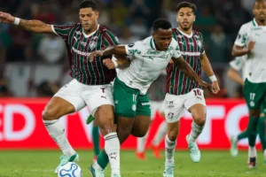 Arias celebra vitória e minimiza vaias da torcida do Fluminense: 'As pessoas têm amnésia'