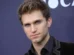 Ator de 'Pretty Little Liars' é agredido durante assalto nos EUA