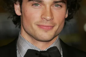 Ator de Smallville compartilha nude por acidente nos stories