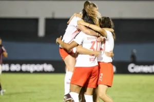 Bragantino vence Ferroviária e sai na frente nas quartas da Copa do Brasil feminina