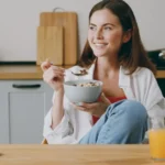 Café da manhã com ômega-3 ajuda a proteger o coração, diz cardiologista