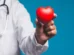 Cardiologista revela 5 hábitos para envelhecer com saúde