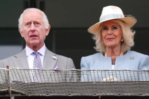 Carlos e Camilla em crise? Rei estaria "à beira do limite"