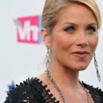 Christina Applegate descobre erro em diagnóstico de esclerose múltipla após cinco anos