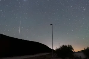 Chuva de meteoros Orionídeas tem pico visível em todo Brasil nesta quarta (21) e quinta (22)