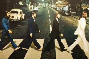 Cinebiografia dos Beatles, dividida em quatro filmes, será lançada ao longo de um mês todo