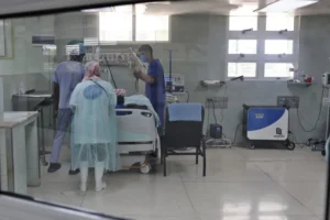 Cuba denuncia aumento de mortes por câncer e culpa embargo dos EUA