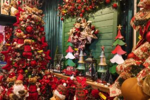 Em Maringá, lojas especializadas em decorações de Natal já movimentam comércio e projetam faturamento 40% maior do que em 2025