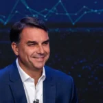 Esquema pandemia: Flávio teria ido a festa com prostitutas e lobistas