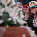 Etiqueta no funeral: Regras, gafes e como se comportar