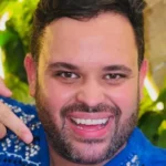 Ex-BBB Michel é humilhado por passageiro e desabafa: 'Estou trabalhando'