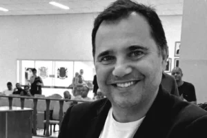 Ex-vereador é morto a tiros por policiais na Avenida Brasil, no Rio