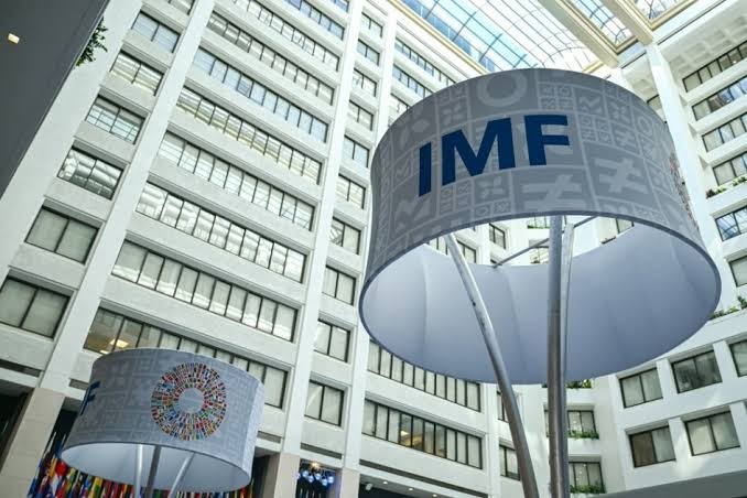 FMI reduz previsão de crescimento do Brasil para 2026 e 2027