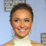Filha de Hayden Panettiere aparece em audiência após morte da atriz