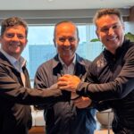 Governadores eleitos do Sul participam de ato em apoio a Flávio Bolsonaro em Curitiba