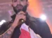 Gusttavo Lima terá de indenizar fã expulsa de show após 'fazer o L'