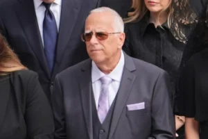 Irmão do papa Leão 14 também está com câncer e em tratamento, diz jornal