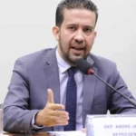 Janones reúne 2 milhão em tropa digital para ampliar apoio a Lula