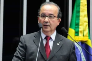 Jorginho Mello (PL) é reeleito governador de SC