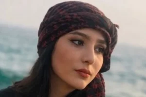 Jovem de 23 anos é condenada à morte no Irã por posts nas redes sociais