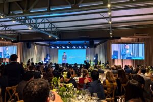 Julio César Samorano Filho recebe Prêmio Jovem Empreendedor 2026