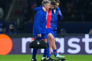 Kvaratschelia rompe ligamento e perde temporada no PSG; Marquinhos e Dembélé são outras baixas