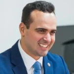 Lucas Ribeiro é reeleito governador da Paraíba no primeiro turno