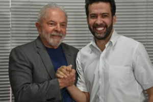 Lula fará live com Janones hoje? Veja horário e onde assistir