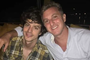 Mãe de Luciano Huck declara voto em Lula e fala de perseguição ao filho Fernando Grostein