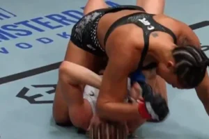 Mais jovem do UFC, brasileira deixa buraco na testa de russa; vídeo