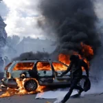 Manifestantes provocam incêndios e danificam edifícios em cidades francesas