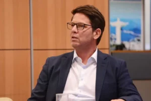 Mario Frias articula volta ao comando da Cultura em possível governo de Flávio