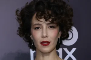 Marjorie Estiano conta detalhes do começo do namoro nos bastidores de 'Sob Pressão'