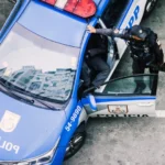 Menina sequestrada pelo pai é salva após piscar para policial em SP