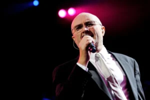 'Meus casamentos terem acabado', diz Phil Collins sobre maior arrependimento de sua vida