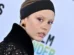 Mia Goth critica Instagram por permitir publicação de selfie falsa feita com IA