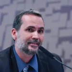 Ministro diz que Lula fará ajuste das contas em 4 anos e vê 'conversa fiada' de Flávio