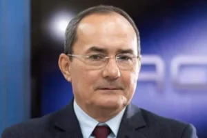 Morre Ayres Rocha, ex-apresentador da Globo, aos 62 anos