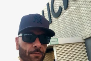 Morre DJ Kronic, um dos nomes marcantes do rap, após 20 anos de carreira
