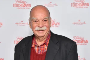 Morre Richard Riehle, ator de 'Como Enlouquecer Seu Chefe', aos 78