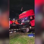 Motorista fica ferido após caminhão perder freio e atingir outros quatro veículos no Contorno Sul, em Maringá