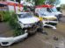 Motorista fura preferencial, bate em carro de autoescola e atinge pedestre em Maringá
