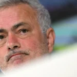 Mourinho se irrita com imprensa e sai em defesa de Mbappé: "Ridículo"