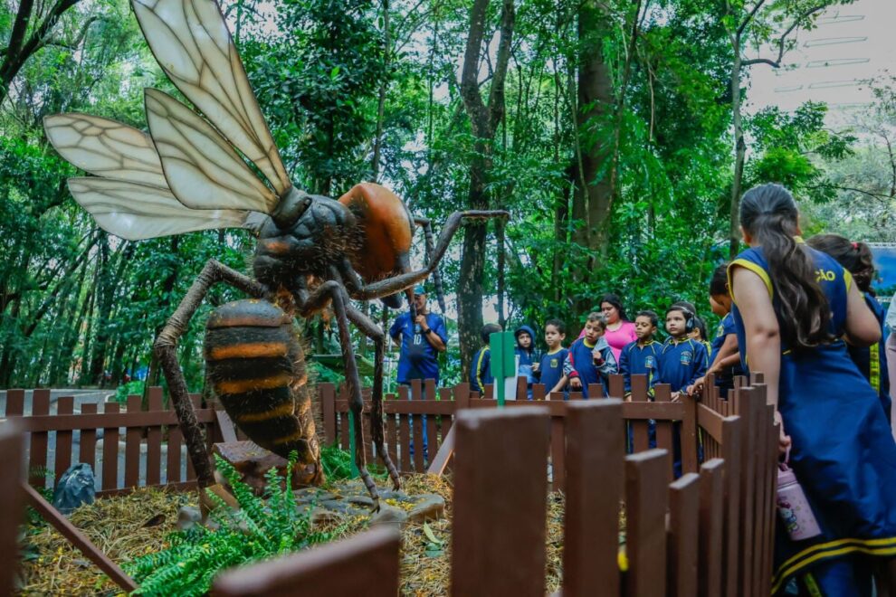 'Natureza Gigante' é prorrogada no Parque do Ingá até dia 27