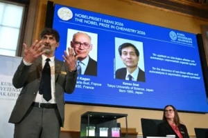 Nobel de Química premia ciência que faz moléculas 'escolherem um lado'