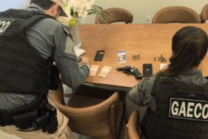 Operação do Gaeco cumpre mandados em Cianorte em esquema envolvendo policial e empresários